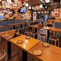 新宿の活気溢れるレトロ空間！提灯が灯る賑やかなる名店