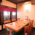 6名テーブルも完備！各種宴会にもおススメです！