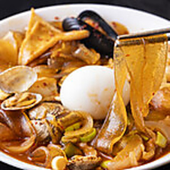 シビ辛！炒め麻辣海鮮タンミョン
