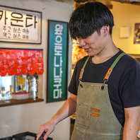 目の前で焼いてくれるサムギョプサル！