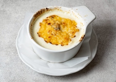 キノコとジャガイモニョッキのグラタン トリュフ風味