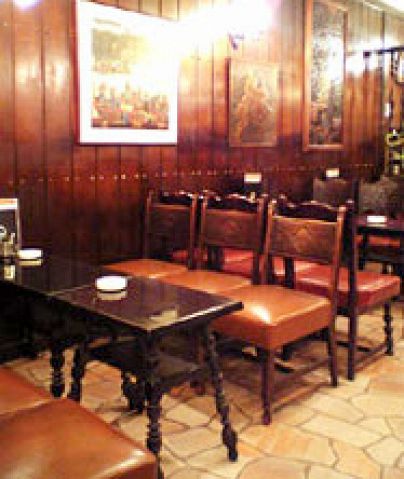 1948年創業から変わらない老舗の喫茶店。モダンで落ち着いた雰囲気です♪