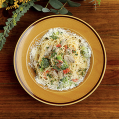 自家製パンチェッタとブロッコリーのカチョエペペ