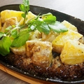 料理メニュー写真&nbsp;あつあつ鉄板　アンチョビポテト