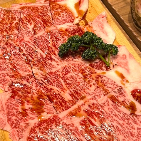 BBQや焼肉、居酒屋メニューと幅広い料理が楽しめるお店！駐車場もあり来店しやすい◎