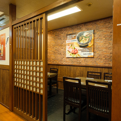 プライベートなひとときを演出する個室も◎リラックスできる空間となっております。旬の食材を使ったメニューが豊富でゆったりと楽しい時間をお過ごしいただけること間違いなしです♪