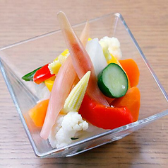 季節野菜の自家製ピクルス
