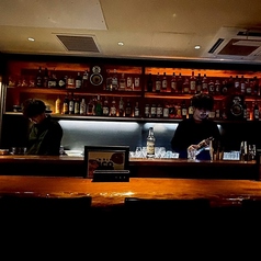 カウンター正面