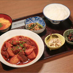 哈爾濱牛すじ煮込み定食