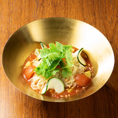 シャーベットトマトのアボカドサルサ冷麺