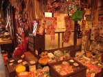 思わず「なつかし～～～い！！」と足を止めて楽しめちゃう♪♪駄菓子コーナーも必見！