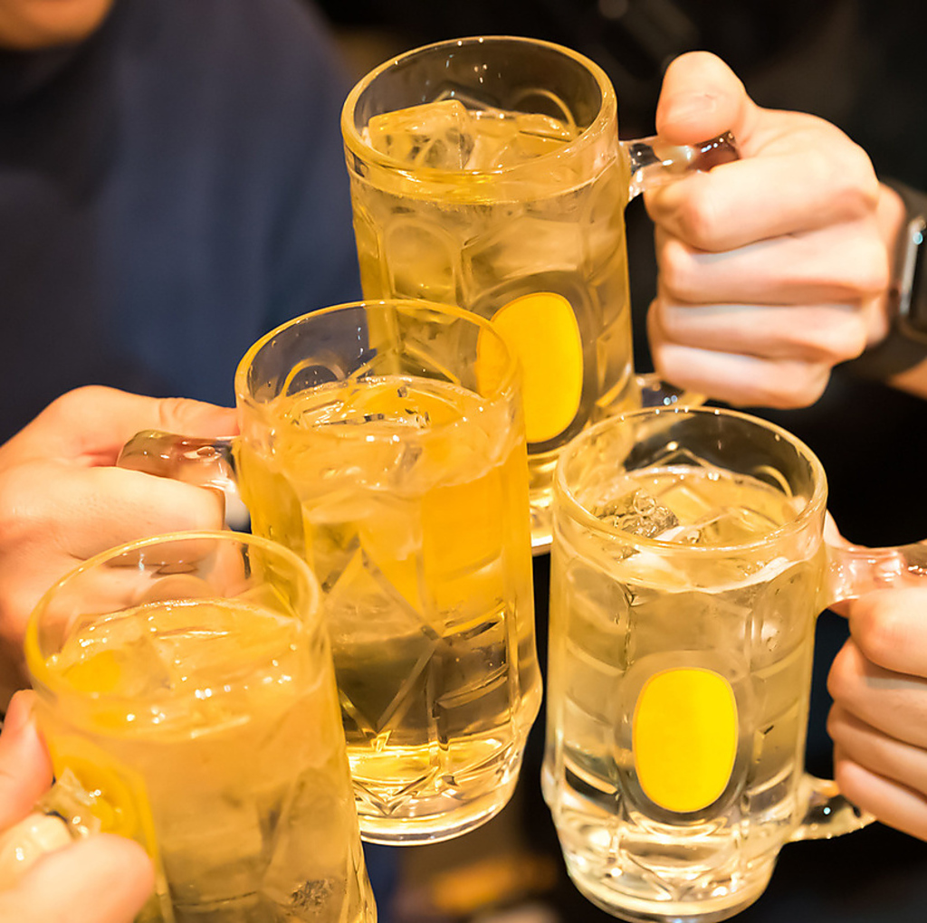 【新宿駅徒歩3分】広々宴会席で盛り上がろう！美味しい料理とお酒を満喫