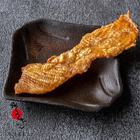 じっくり焼き上げた！香ばしくパリパリの皮せんべい♪