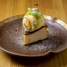 店長作！大人気のバスクチーズケーキ♪の写真