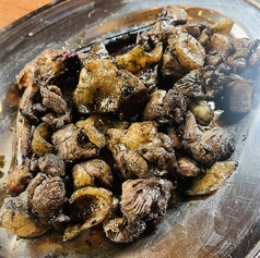 自慢の地鶏もも焼き(ばらし・よく焼き)