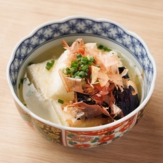 出汁にこだわった揚げ出し豆腐