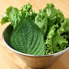 包み野菜のサムジャン添え