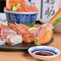 旬や産地にこだわり仕入れる魚介類