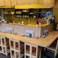 カウンター席でごゆっくり！