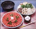 料理メニュー写真 牛すき焼　　（プラス1000円で特上肉をご用意出来ます）