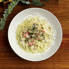 黒ベーコンとフレッシュトマトのジェノベーゼ