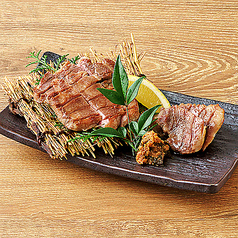 仙台名物　牛タン焼き