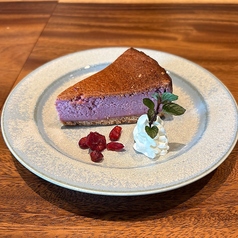 手間暇かけた紅芋ベイクドチーズケーキ