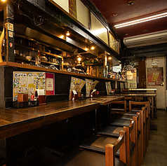 ライブ感満点のカウンター席は、絶妙なタイミングでお食事やお飲物をご提供させて頂きます！