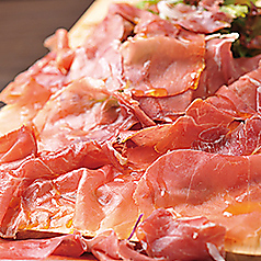 Terzo BY TONGALLIANO テルッツォ バイ トンガリアーノの特集写真