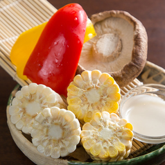 焼野菜3種盛りの牡蠣バーニャカウダソース掛け