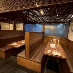 お子様連れのお客様でも安心のソファー席をご用意しております。お子様用のメニューをご用意しておりますので、ご家族でのお食事にもぴったりです！