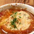 料理メニュー写真 オニオングラタンスープ