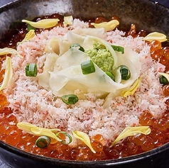 カニ・イクラ丼（ズワイガニ使用）