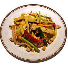 客家小炒(干し豆腐の旨辛炒め)