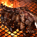 炭火で焼いた地鶏は香ばしく食欲がそそられます