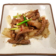 黒胡椒牛柳(牛肉の黒胡椒ソース炒め)