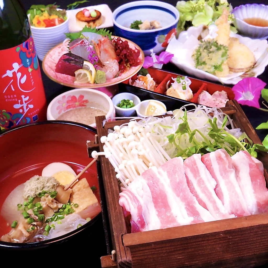 自慢のおでんが入ったコースは旬の食材や郷土料理も楽しめて大満足!