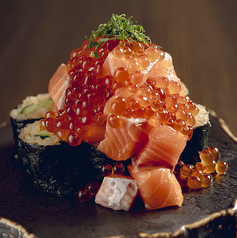 サーモンまみれ寿司