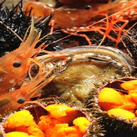 函館直送の旬の新鮮魚介類はリピーター多数！！