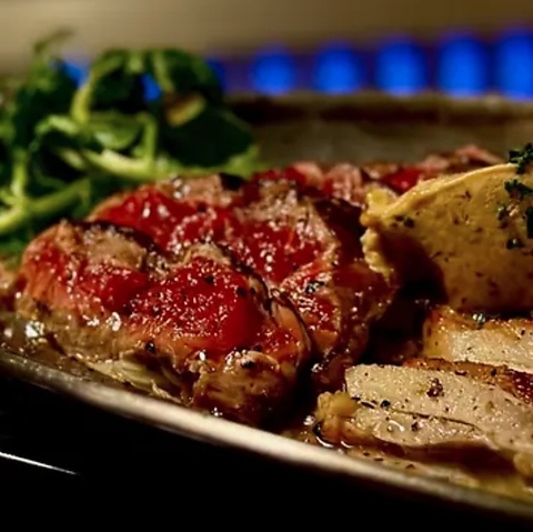 天満橋駅直結！ソムリエ厳選ワインや石窯で焼き上げるピザが愉しめる本格イタリアン。