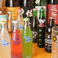 種類豊富な日本酒たち。飲みなれた常連さんにも好評です！もちろんやきとんとの相性も抜群！一杯だけのつもりがおかわりが進みます♪飲み比べも楽しみの一つ！！