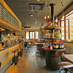 ワイワイ楽しくお酒を飲むなら当店へ♪開放的で広々とした店内のためリラックスしてお過ごし頂けます