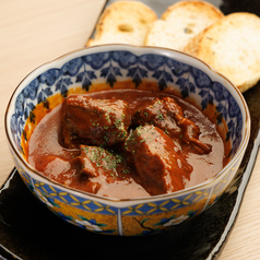 じっくり煮込んだ牛タンシチュー