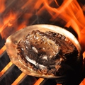 料理メニュー写真 アワビの炭火焼（限定個数）