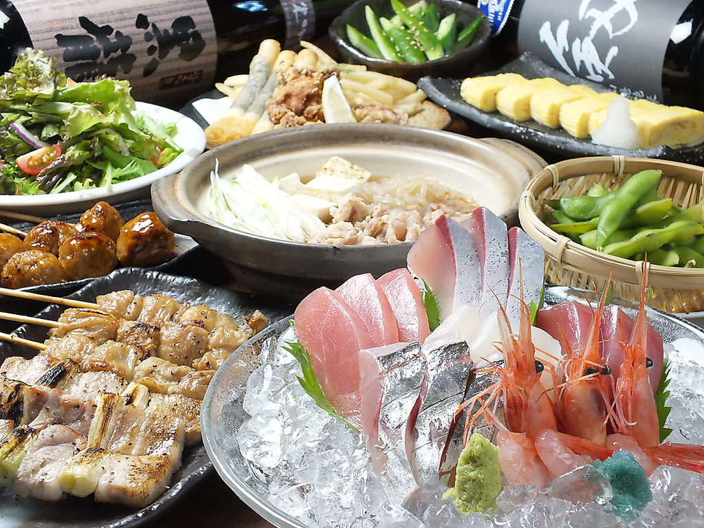 質・量ともに◎なご宴会コースは、2時間飲み放題付き12品5000円～ご予算に合わせてご用意。