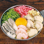 他にもメニュー充実！お酒も豊富に取り揃えています！