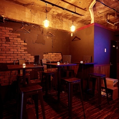 2名様からご利用いただけるテーブル席は、女子会など少人数での宴会にも◎