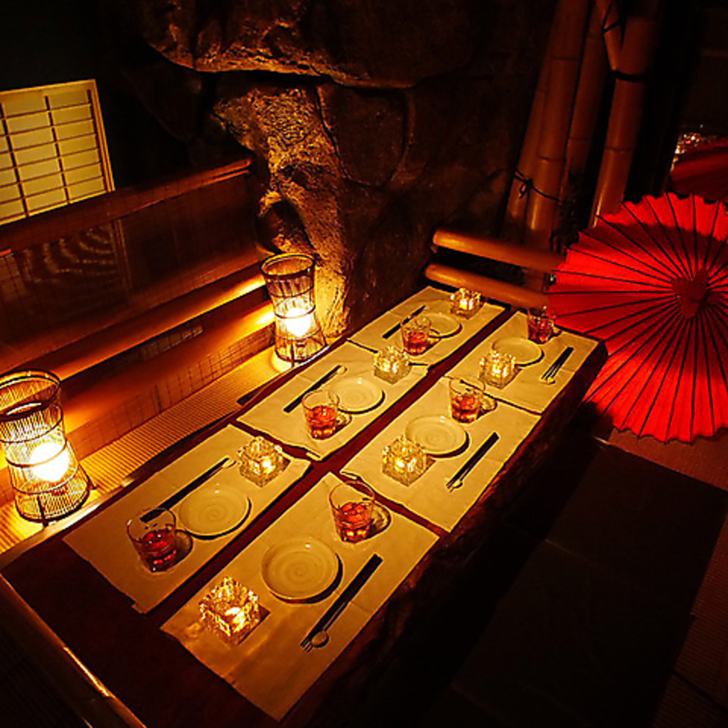 【最大130名様まで】各種ご宴会に使える広々個室空間！