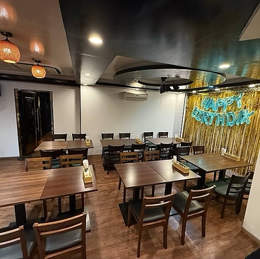 Pho Viet フォーベット KARAOKE＆RESTAURANTの雰囲気1