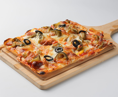 チョリソーとハラペーニョのピリ辛ピザ